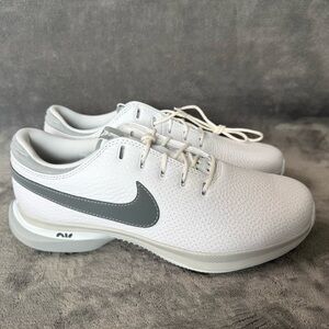Nike Men's White and Gray Athletic Golf Shoes